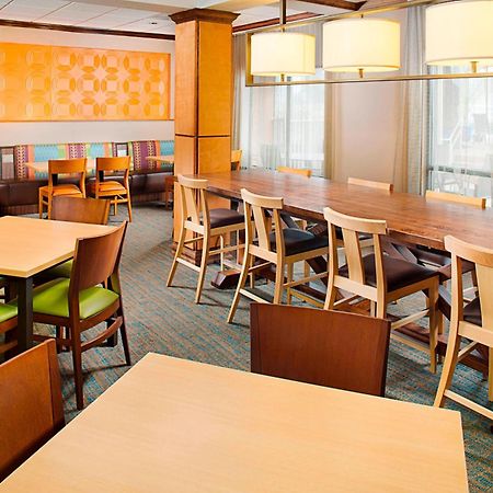 Fairfield Inn & Suites By Marriott San Antonio Seaworld / Westover Hills Екстериор снимка