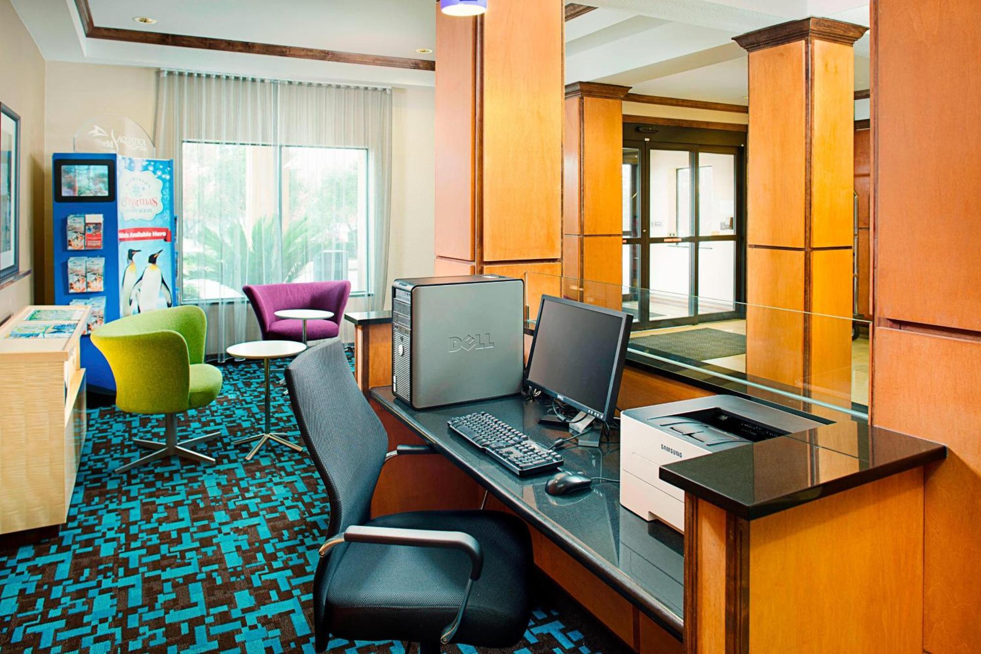 Fairfield Inn & Suites By Marriott San Antonio Seaworld / Westover Hills Екстериор снимка