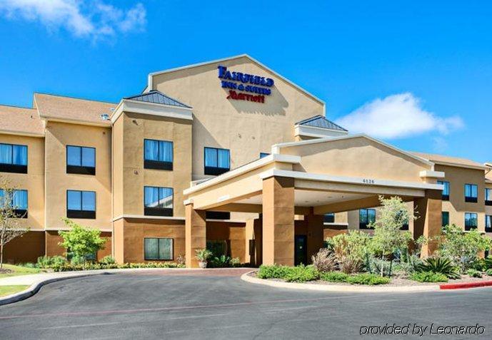 Fairfield Inn & Suites By Marriott San Antonio Seaworld / Westover Hills Екстериор снимка