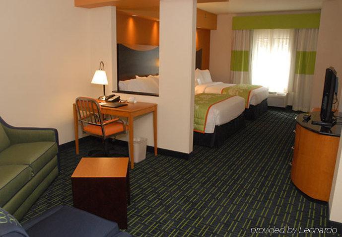 Fairfield Inn & Suites By Marriott San Antonio Seaworld / Westover Hills Екстериор снимка